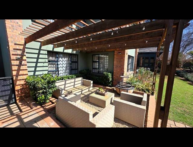 5 BEDROOM HOUSE FOR SALE IN GROENKOL